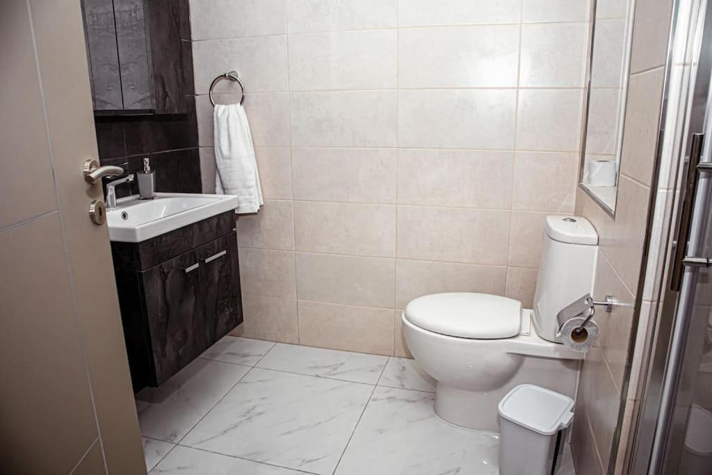 Stylish Seafront Spinola Apartment Saint Julian's Εξωτερικό φωτογραφία