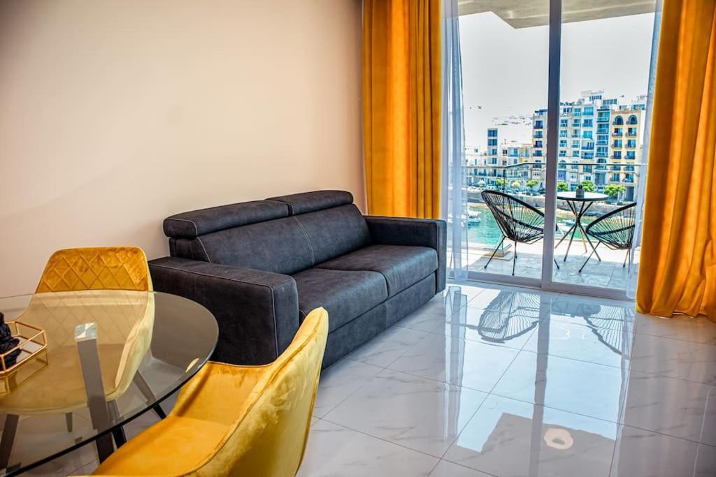 Stylish Seafront Spinola Apartment Saint Julian's Εξωτερικό φωτογραφία