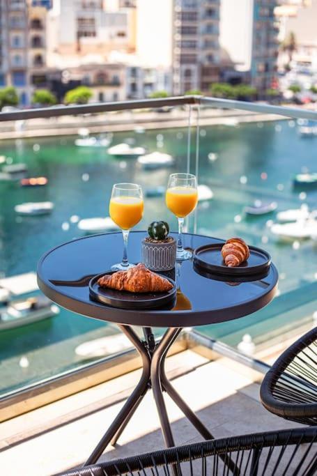 Stylish Seafront Spinola Apartment Saint Julian's Εξωτερικό φωτογραφία