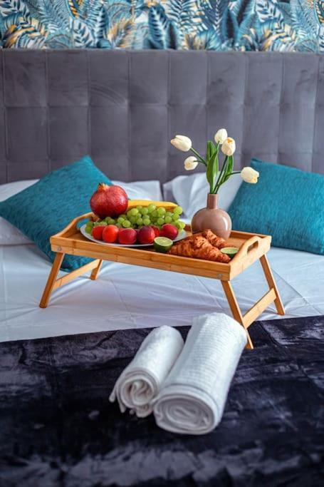 Stylish Seafront Spinola Apartment Saint Julian's Εξωτερικό φωτογραφία